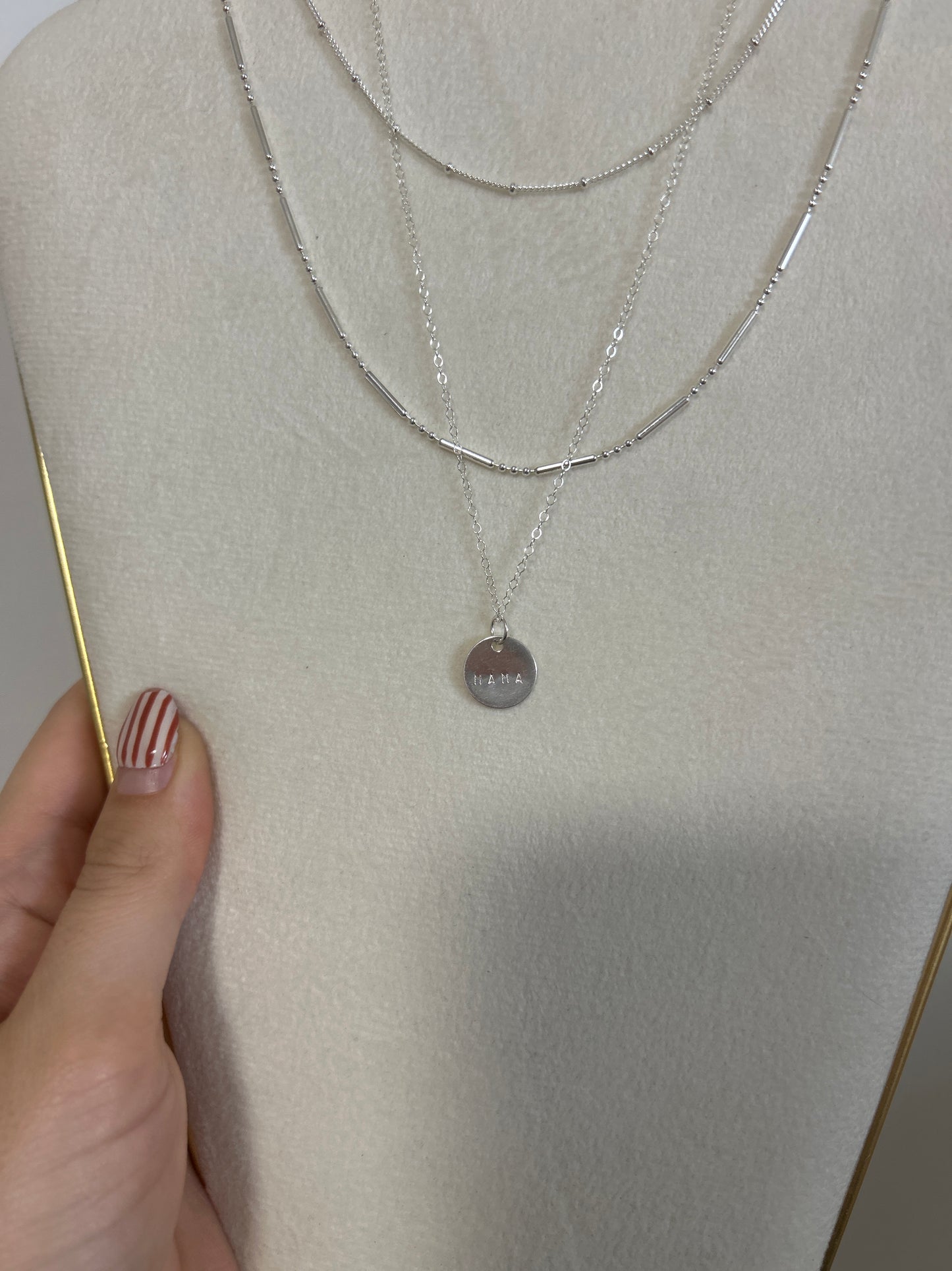 Mama circle necklace