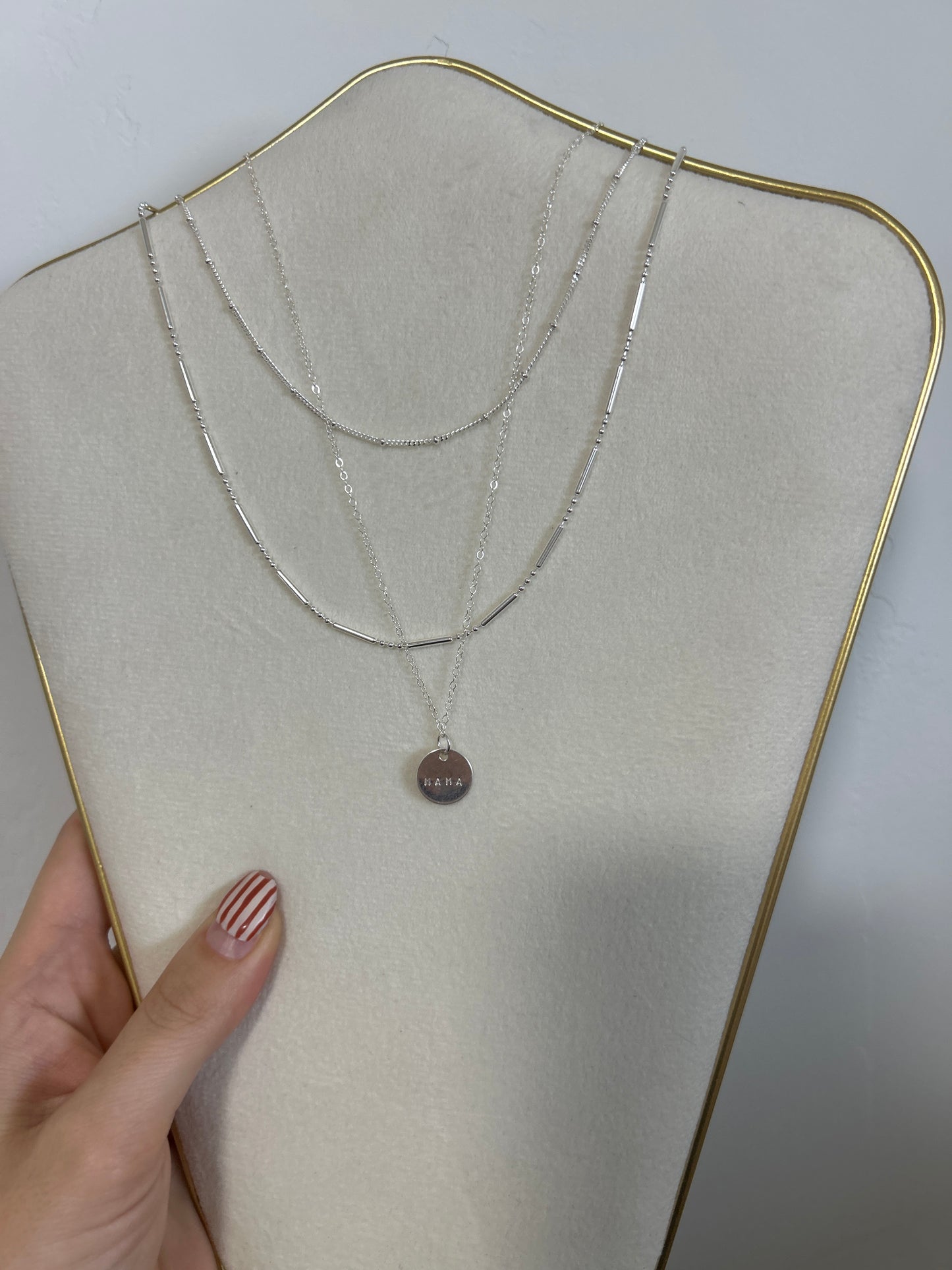 Mama circle necklace